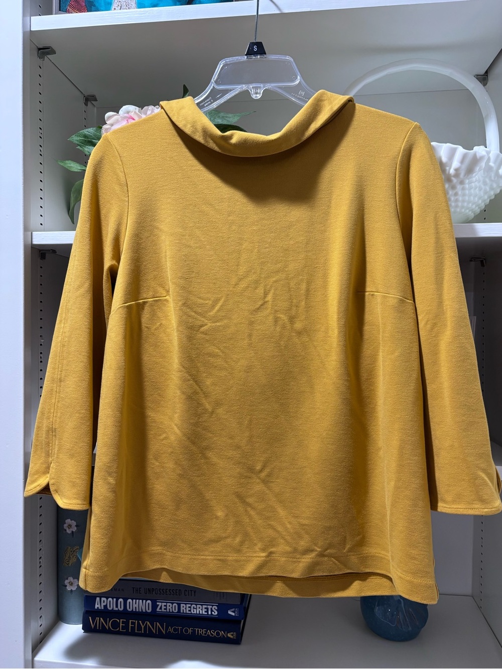 Ann Taylor Mustard Yellow Top M